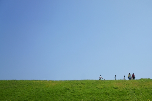 image-park-picnic-with-kids